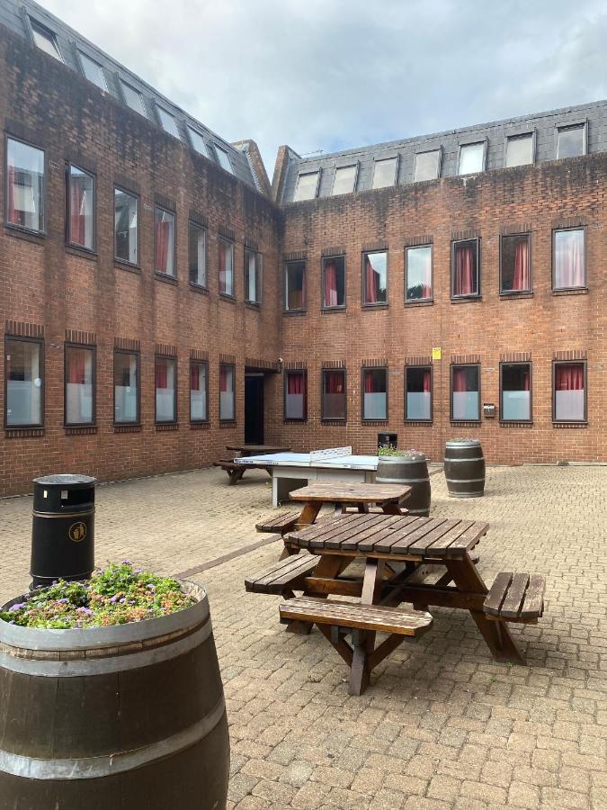 Charming Rooms For Students Only, Cricklewood Lane - Sk Лондон Екстер'єр фото